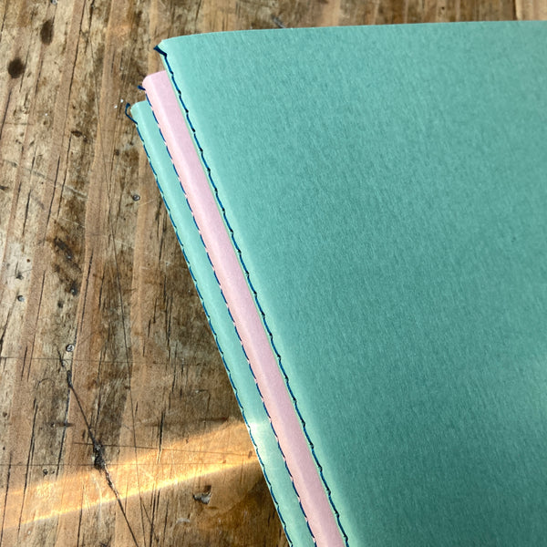 Notebook gebonden met singersteek.